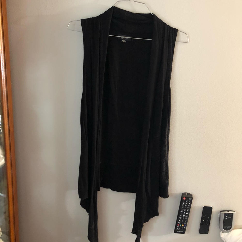 Guess sleeveless cardigan